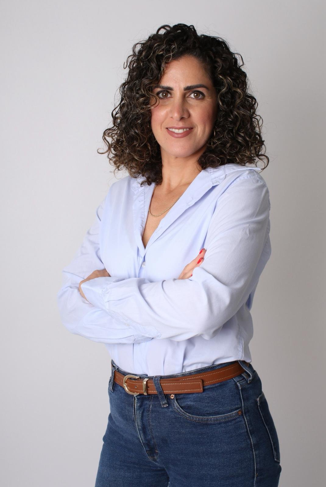 נופר כהן הקוסמטיקאית | טיפול באקנה וצלקות אקנה | הסרת שיער בלייזר